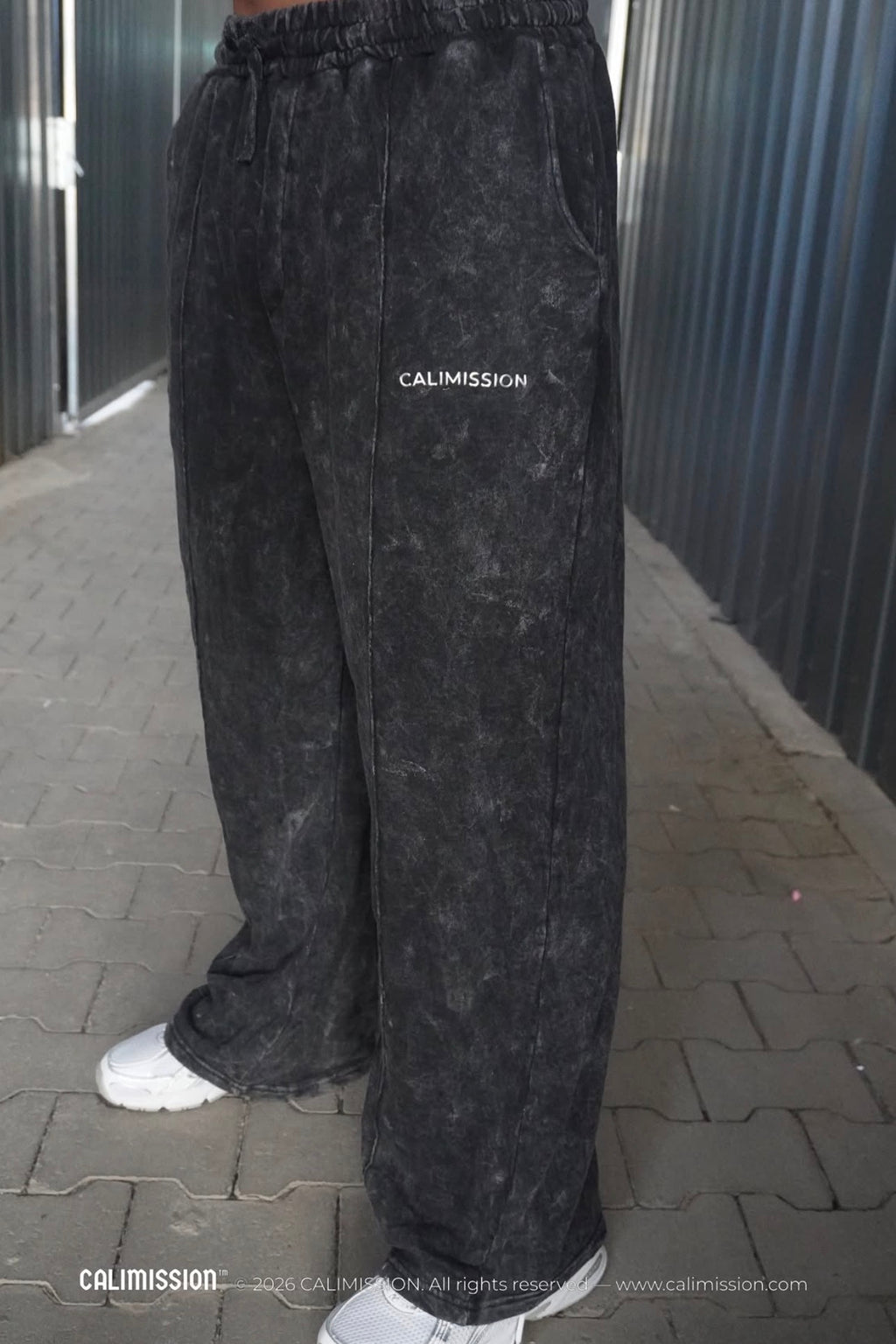 CMN Sweatpants — Washed Black